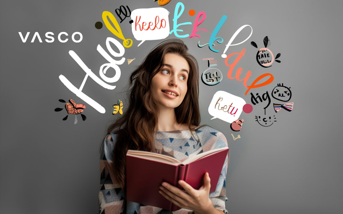 Une jeune femme qui lit un livre avec des lettres tout autour d'elle.