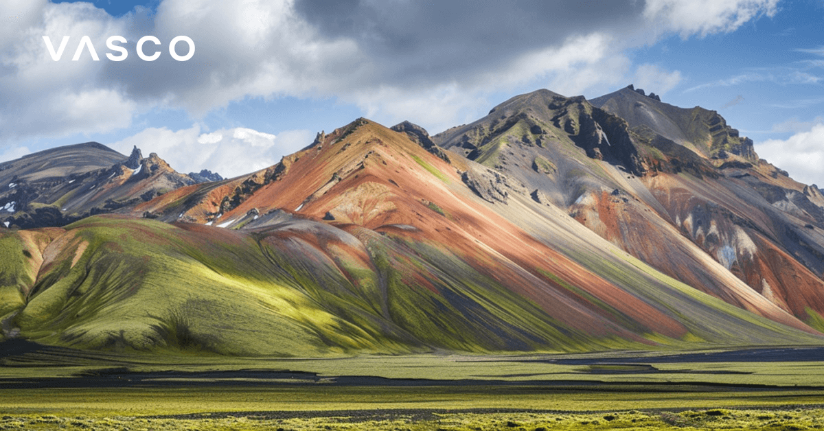 Une photo des montagnes islandaises