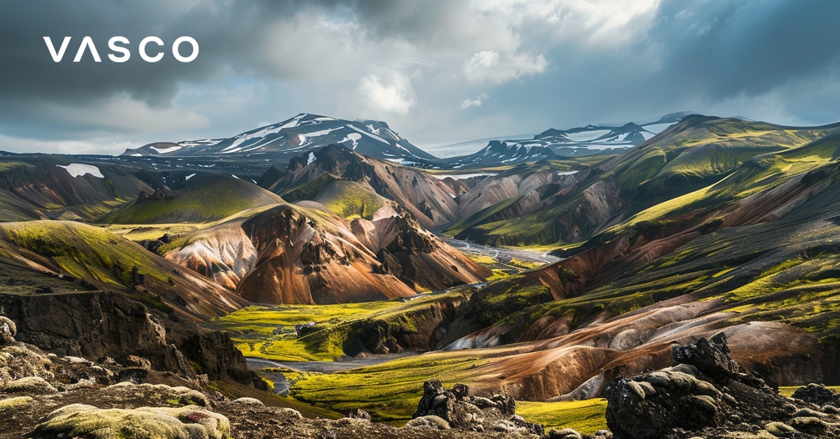 Une photo des montagnes islandaises